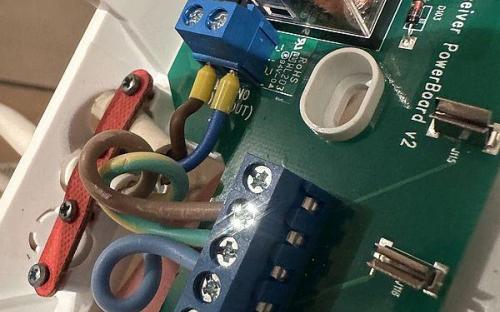 Zapojení Salus Controls RX10RF - boční pohled
